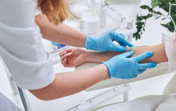 How Technology Enhances Blood Test at Home Services