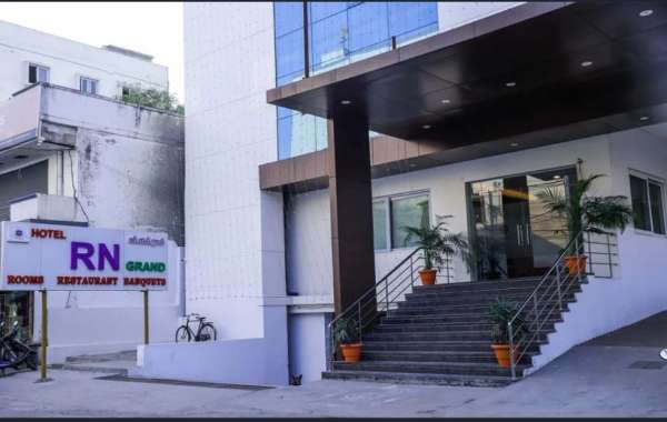 Rooms with Breakfast Near Vijayawada Bus Stand – Stay Comfortably at Hotel RN Grand
